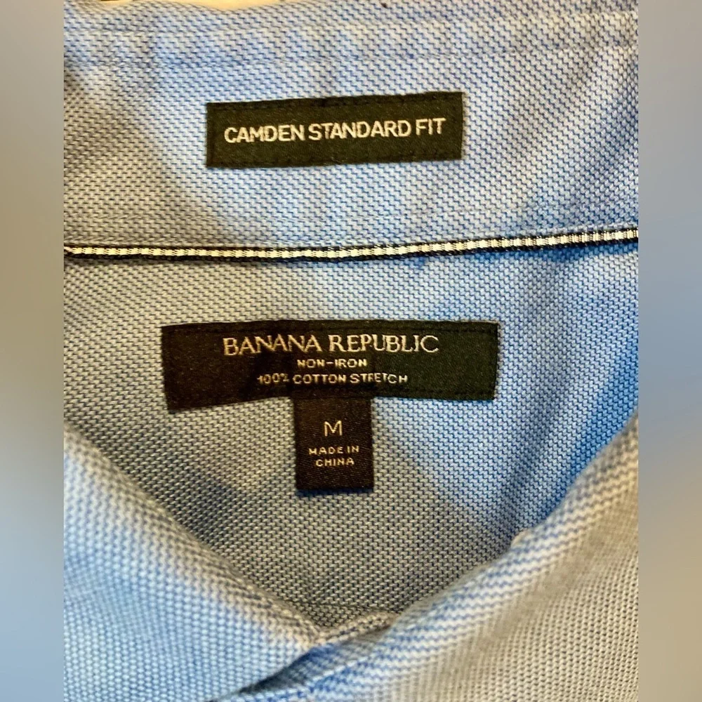 Banana Republic Men’s Size Medium Blue Non-Iron Camden Standard‎ Fit Dress Shirt